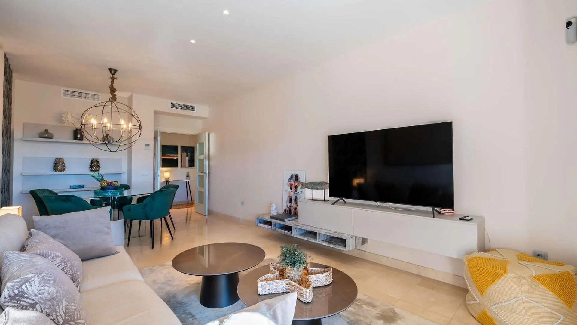 Appartamento Luxury Escape - Los Flamingos Golf Retreat Estepona